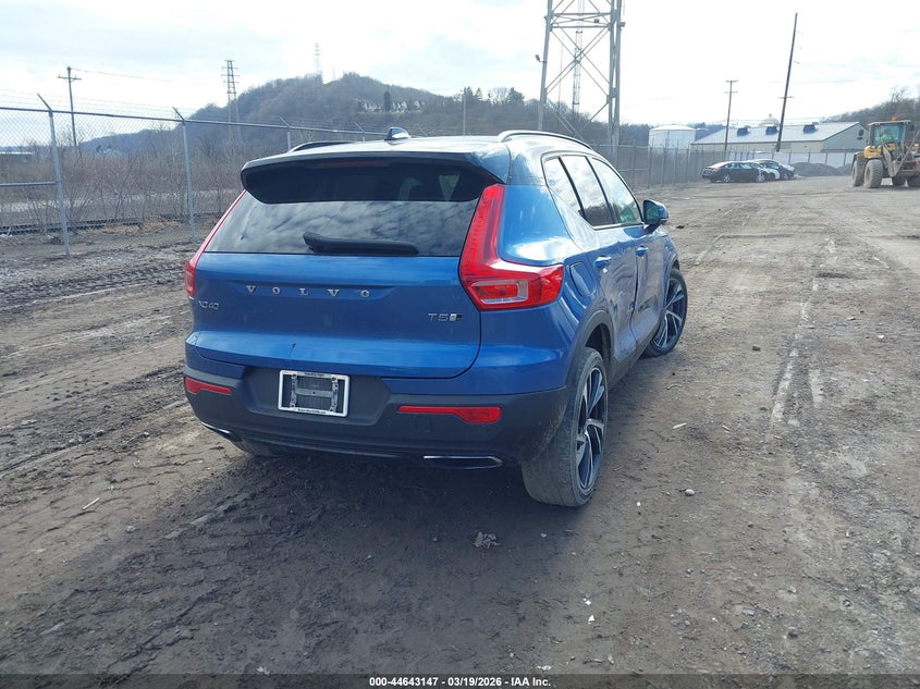 2020 Volvo Xc40 T5 R-Design