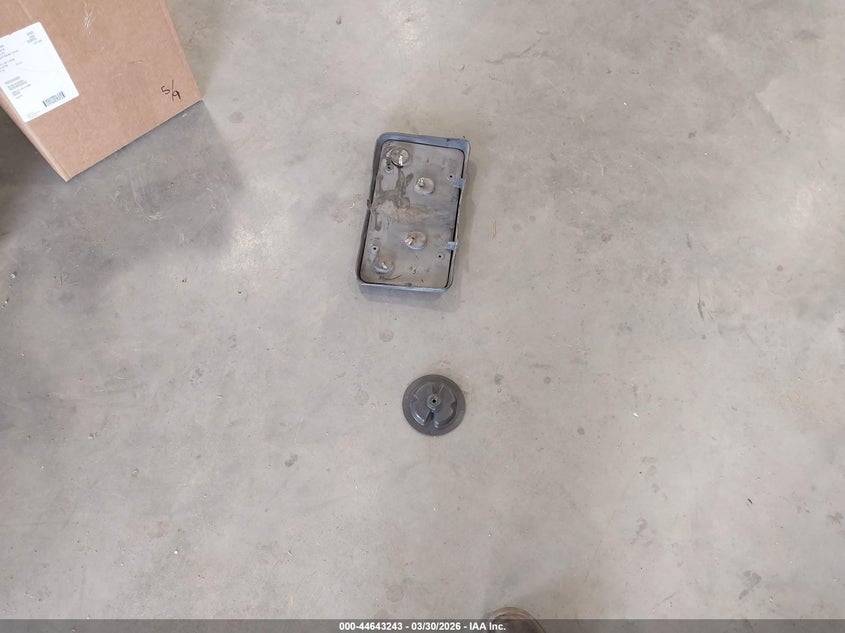 2004 Cadillac Cts Standard VIN: 1G6DM577040124963 Lot: 44643243