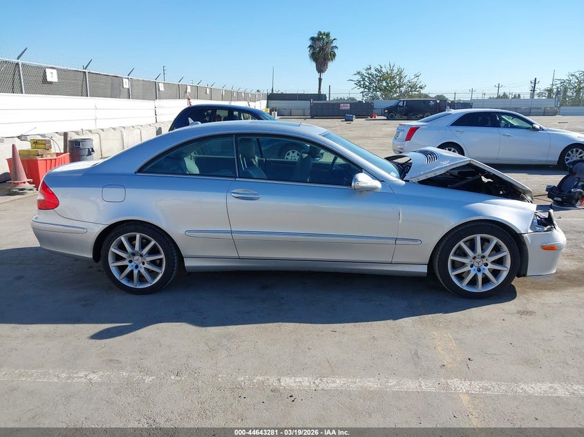 2007 Mercedes-Benz Clk 350 VIN: WDBTJ56H27F216085 Lot: 44643281