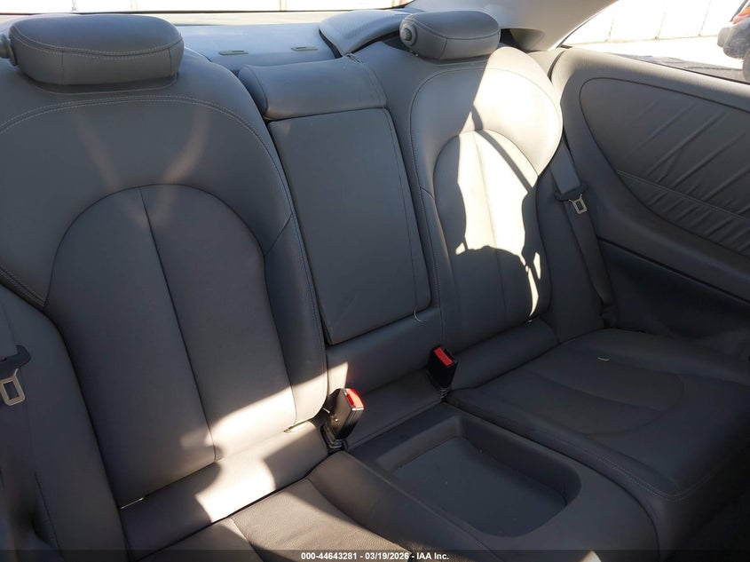 2007 Mercedes-Benz Clk 350 VIN: WDBTJ56H27F216085 Lot: 44643281