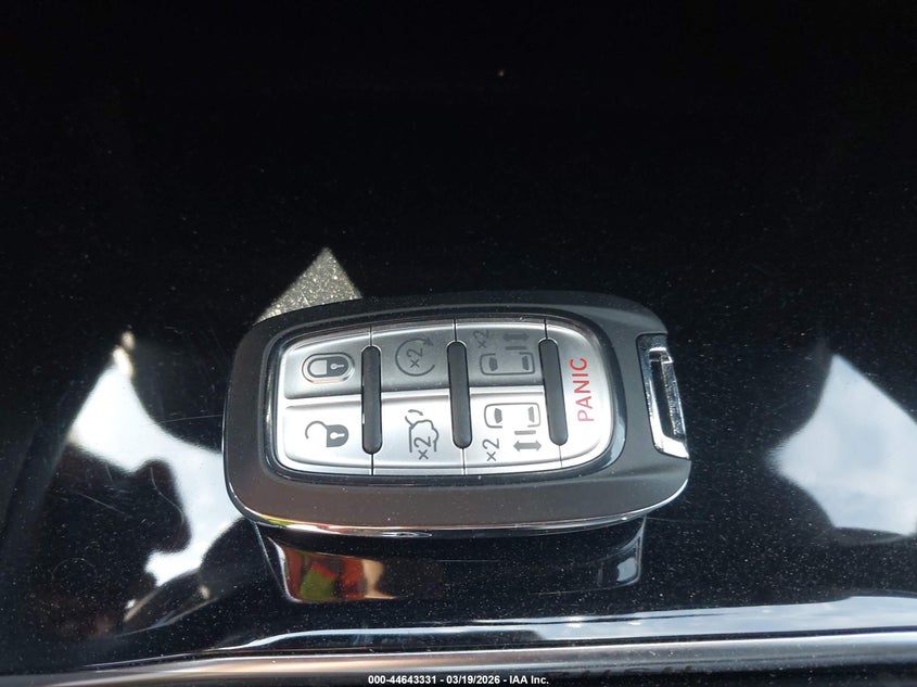 2022 Chrysler Pacifica - view 11
