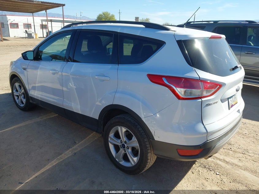 Vin: 1fmcu0gx3guc62307, lot: 45140517, ford escape se 20163