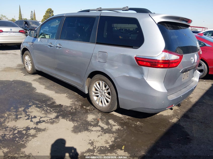 2016 Toyota Sienna Xle Premium 8 Passenger