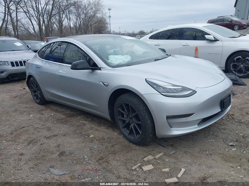 2018 Tesla Model 3 Long Range/Performance