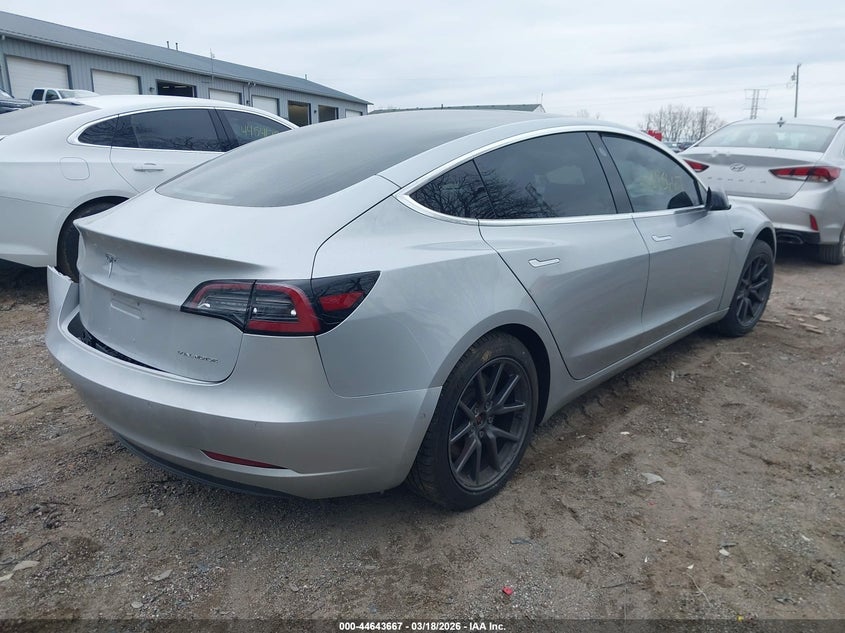 2018 Tesla Model 3 Long Range/Performance