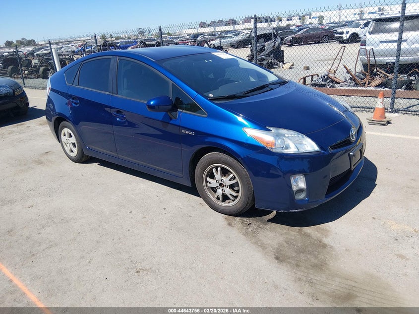 2011 TOYOTA PRIUS THREE