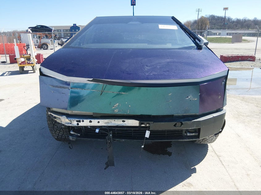 2024 Tesla Cybertruck All-Wheel Drive VIN: 7G2CEHED0RA022274 Lot: 44643857
