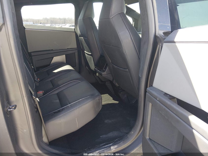 2024 Tesla Cybertruck All-Wheel Drive VIN: 7G2CEHED0RA022274 Lot: 44643857