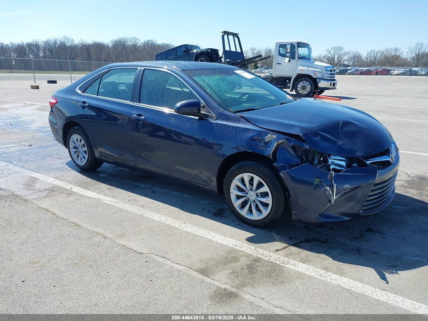 2015 Toyota Camry Le