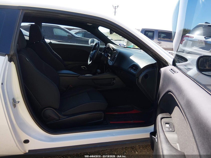2018 Dodge Challenger Sxt