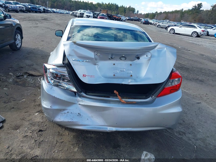 2012 Honda Civic 1.8 Lx silver Lot 111044643999 Vin 2HGFB2F51CH558928
