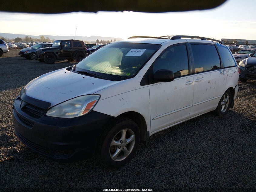 2004 Toyota Sienna Le