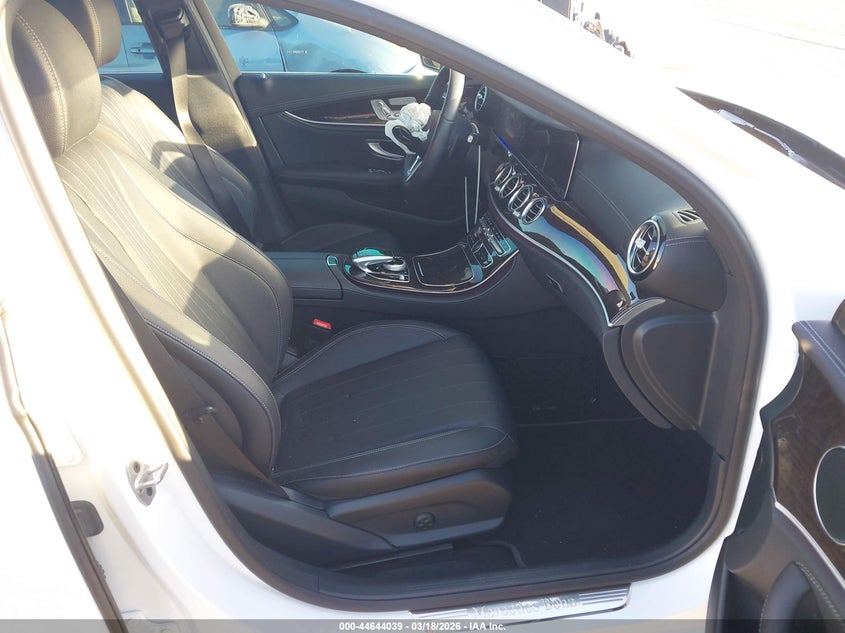 2019 Mercedes-Benz E 300