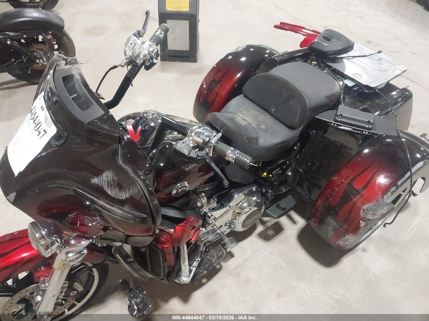 2022 Harley-Davidson Flhtcutgse VIN: 1HD1TBH18NB952940 Lot: 44644047