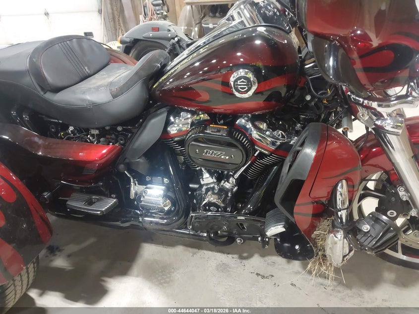 2022 Harley-Davidson Flhtcutgse VIN: 1HD1TBH18NB952940 Lot: 44644047