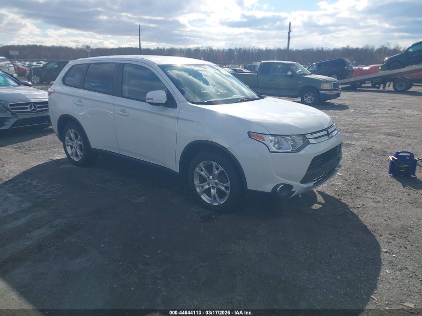 2015 Mitsubishi Outlander Se