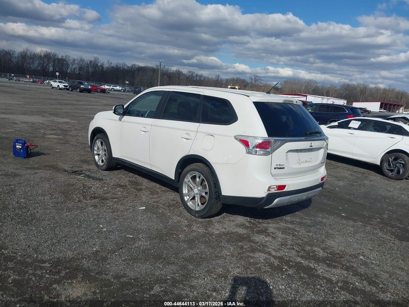 2015 Mitsubishi Outlander Se