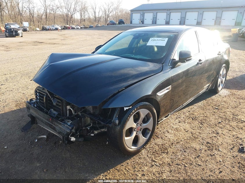 Vin: sajar4bg6ha977808, lot: 45141383, jaguar xe 20172