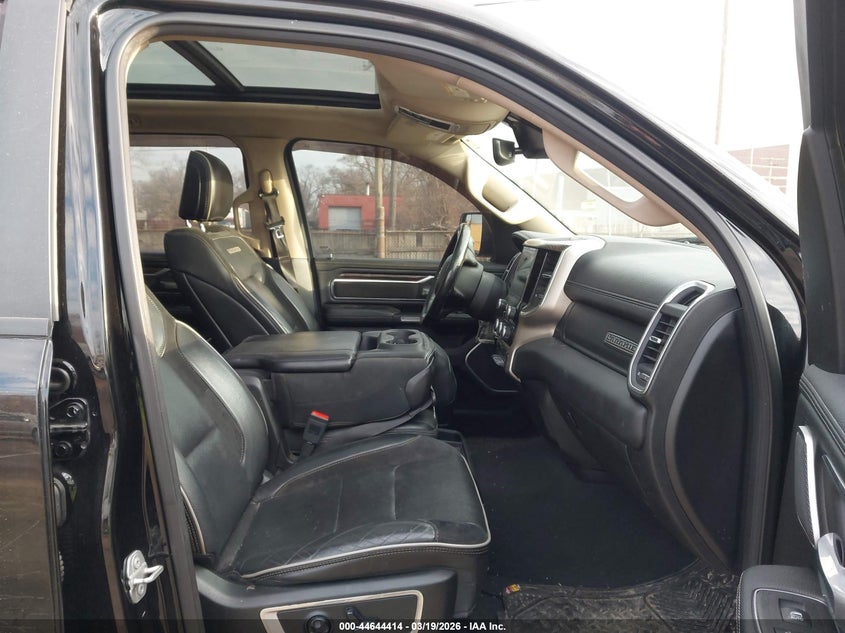 2019 Ram 1500 Laramie 4X4 5'7 Box