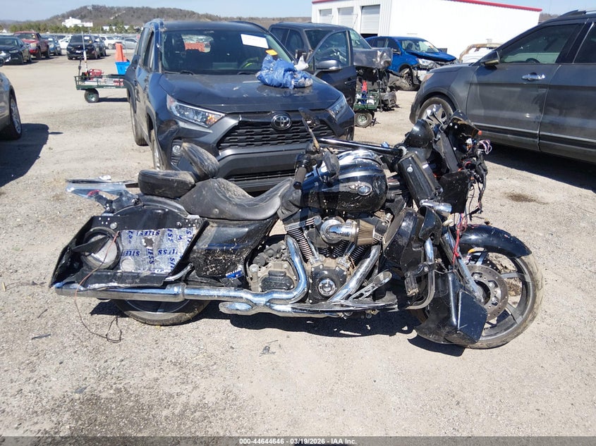 2013 Harley-Davidson Fltrxse Cvo Road Glide Cust/Anniv VIN: 1HD1TC820DB961032 Lot: 44644646