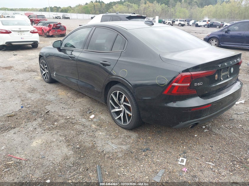 2020 Volvo S60 T5 Momentum
