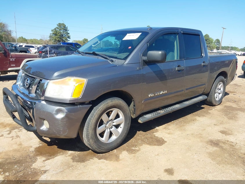 2013 Nissan Titan Sv