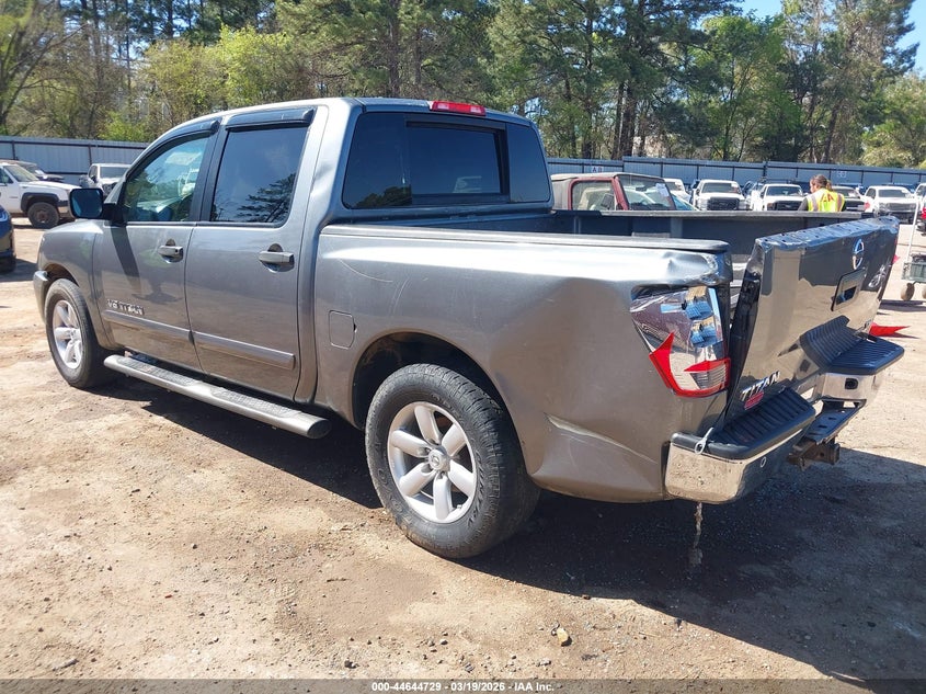 2013 Nissan Titan Sv