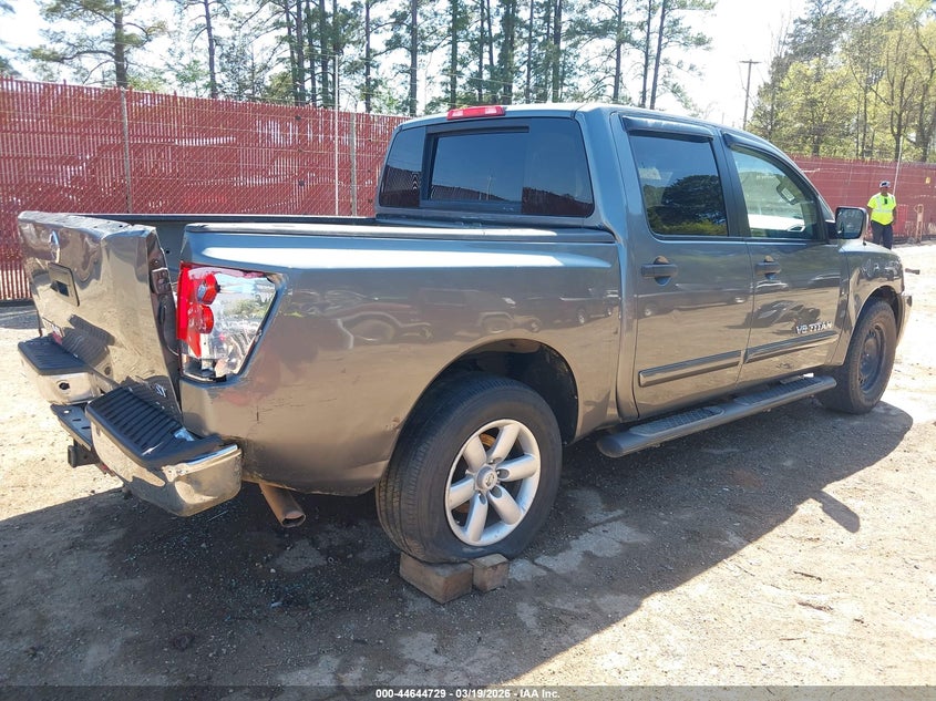 2013 Nissan Titan Sv