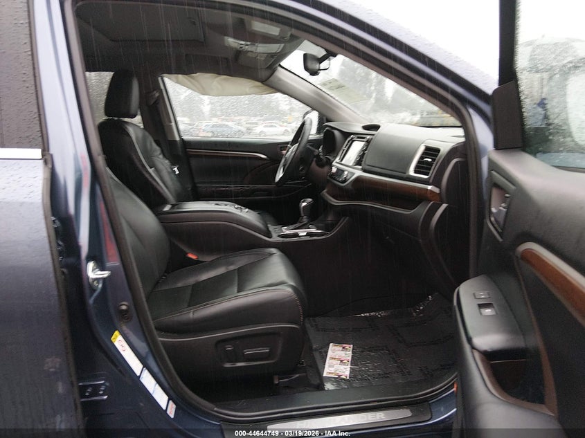 2016 Toyota Highlander Limited V6