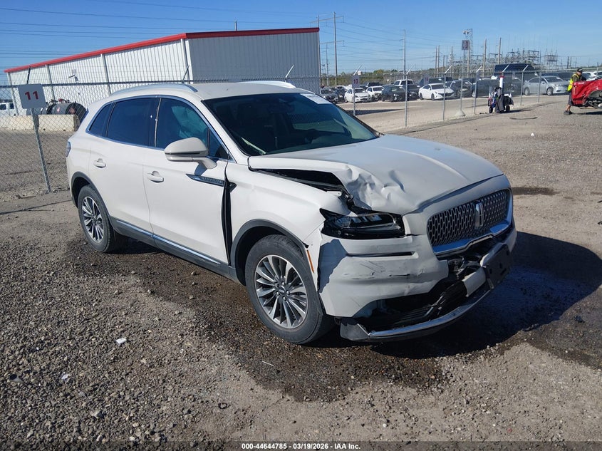 2022 Lincoln Nautilus Standard