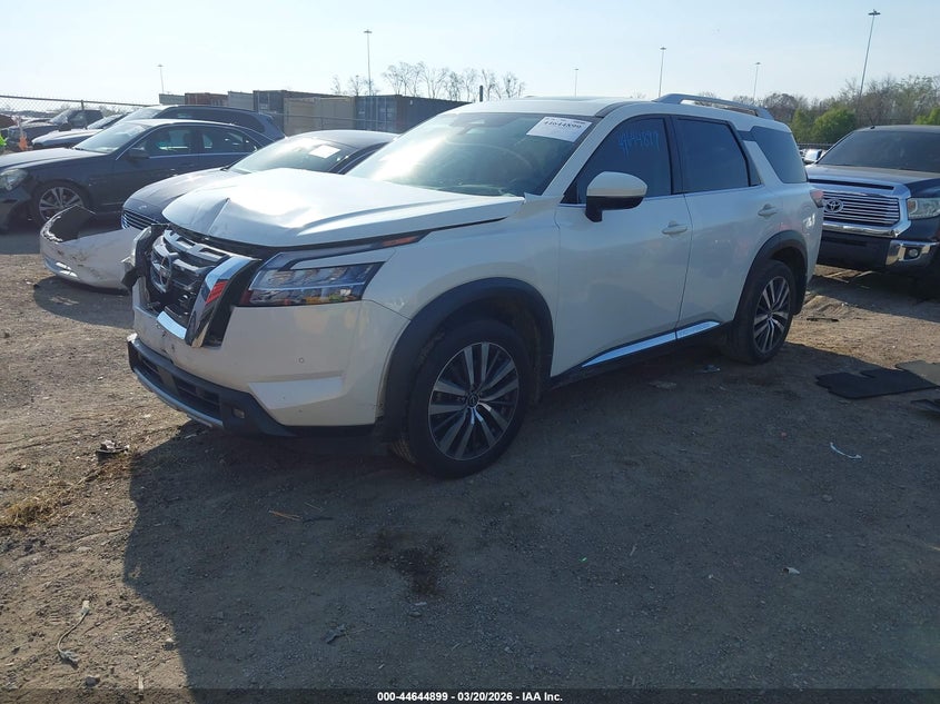 2022 Nissan Pathfinder Platinum 2Wd