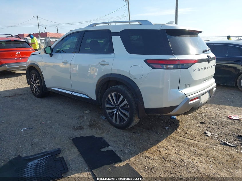 2022 Nissan Pathfinder Platinum 2Wd