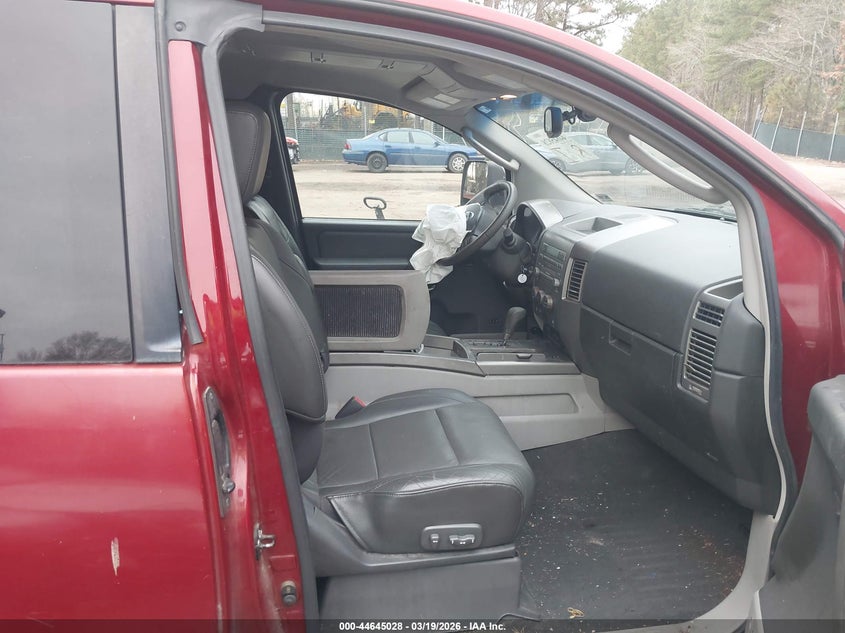 2004 Nissan Titan Le