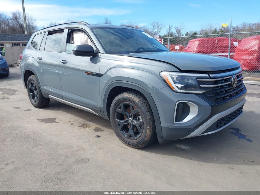 2024 Volkswagen Atlas 2.0T Peak Edition Sel