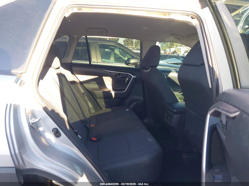 2022 TOYOTA RAV4 auction photo 8