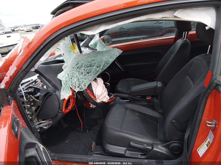 2019 Volkswagen Beetle 2.0T Se