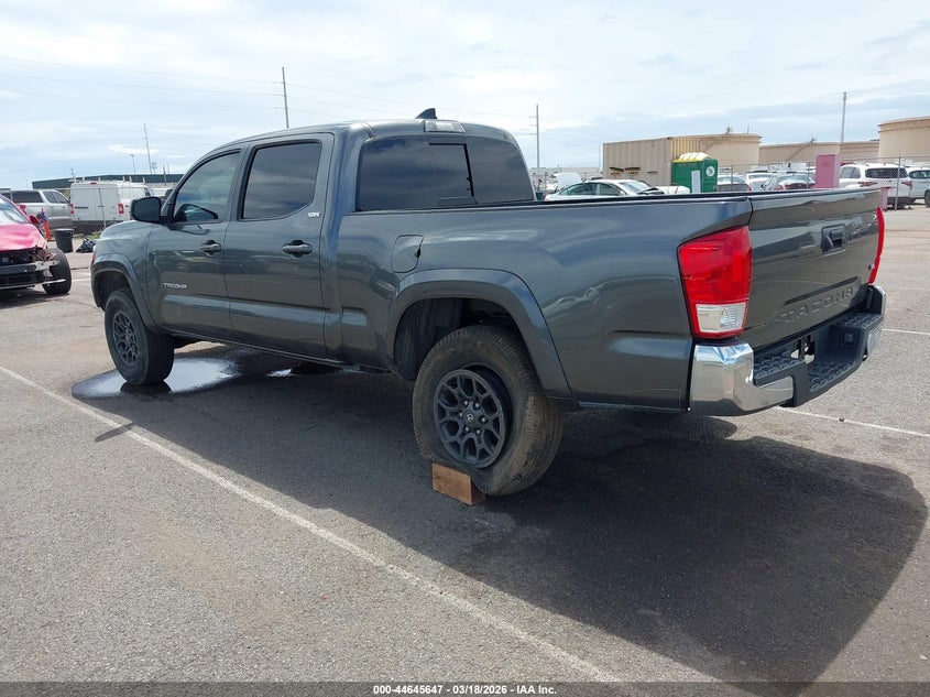 2017 TOYOTA TACOMA auction photo 3