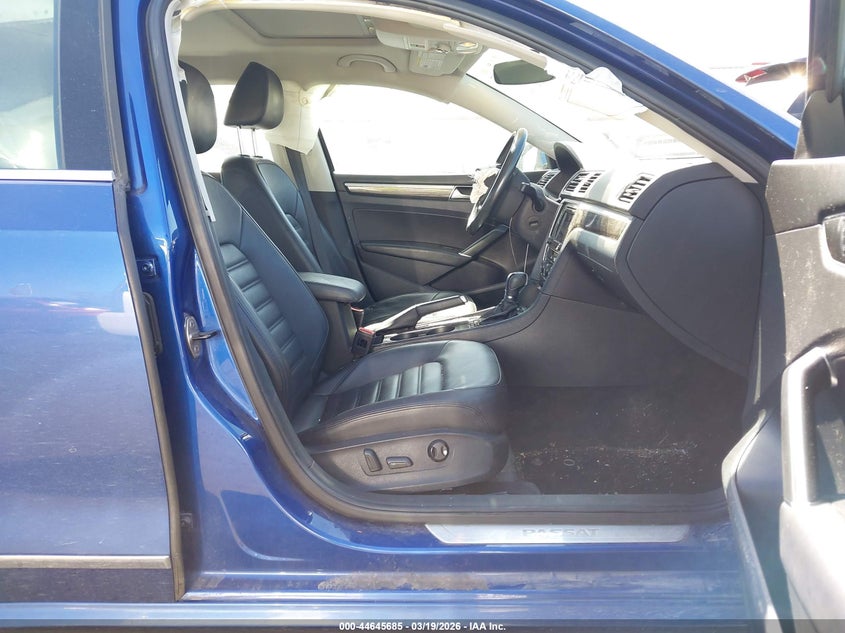 2017 Volkswagen Passat 1.8T Sel Premium