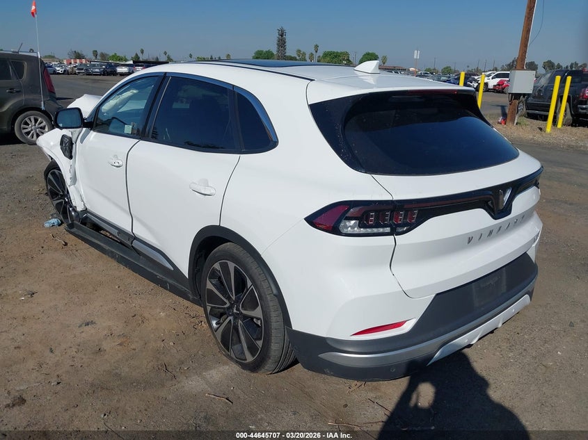2023 VINFAST VF 8 auction photo 3
