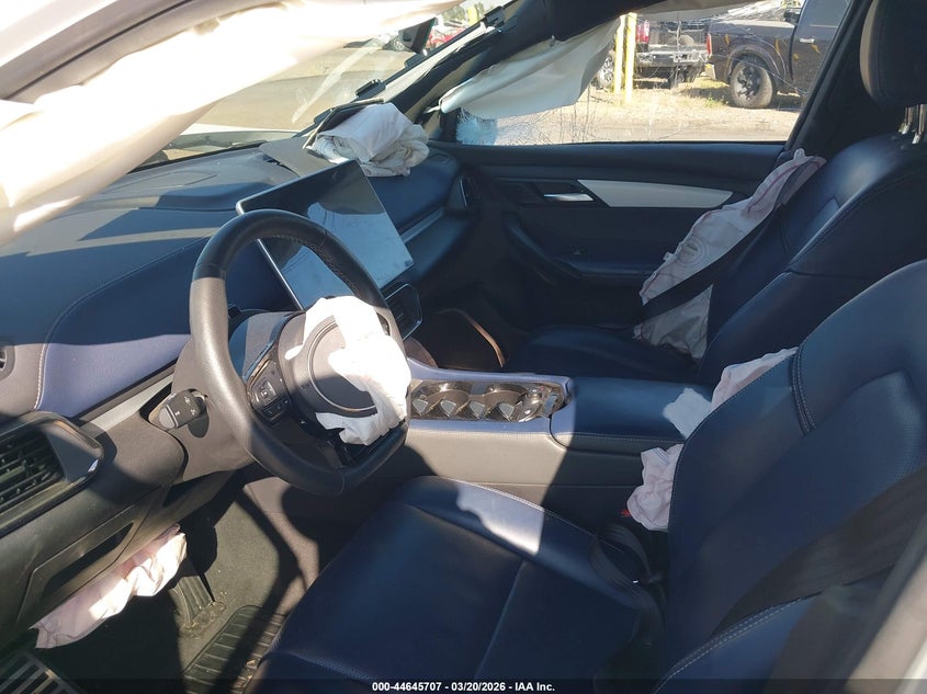 2023 VINFAST VF 8 auction photo 5