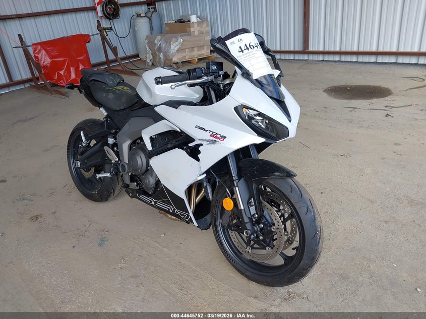 2025 Triumph Motorcycle Daytona 660