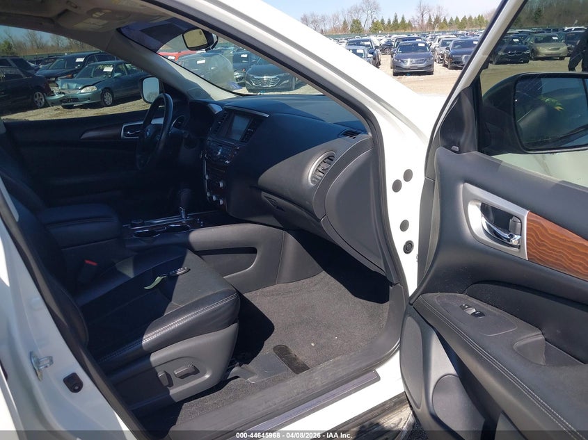 2018 Nissan Pathfinder Platinum