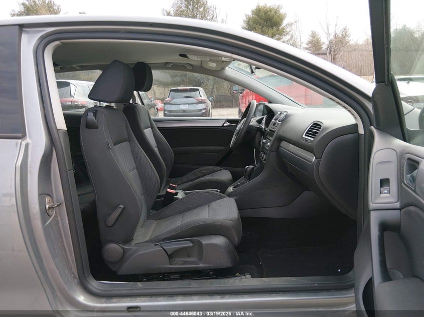 2012 Volkswagen Golf 2.5L 2-Door
