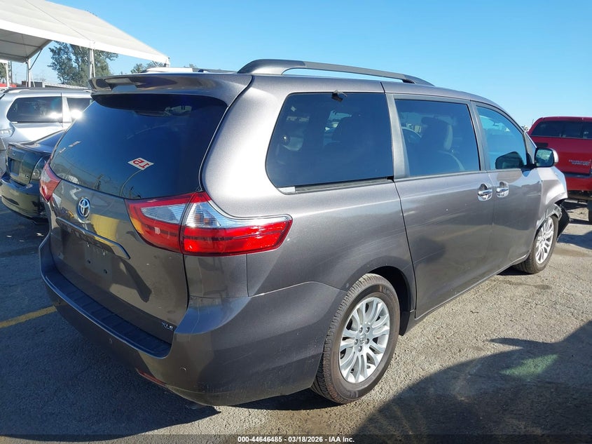 2016 Toyota Sienna Xle 8 Passenger