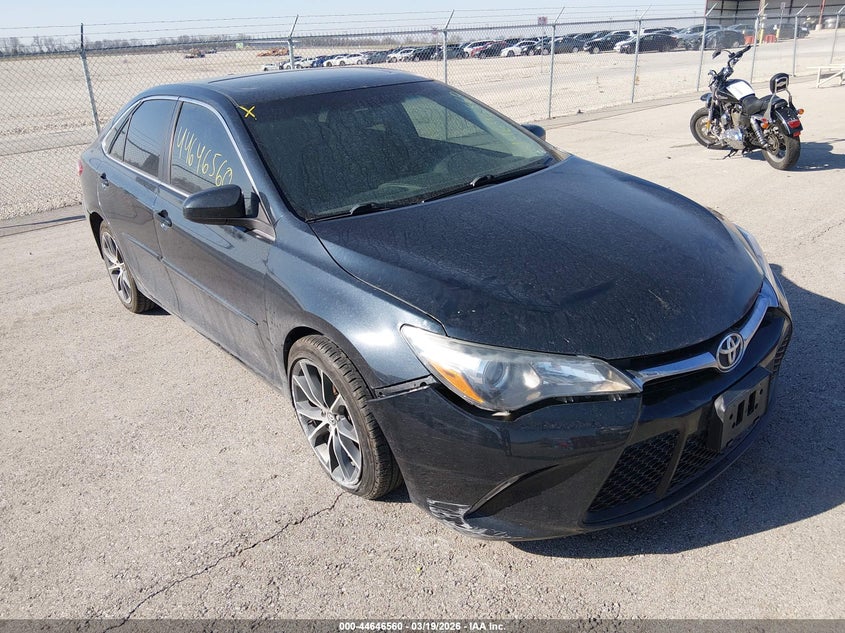 2016 Toyota Camry Xse