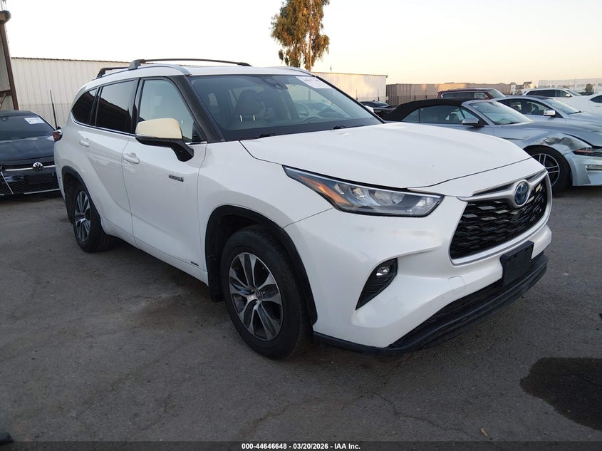 2020 Toyota Highlander Hybrid Xle