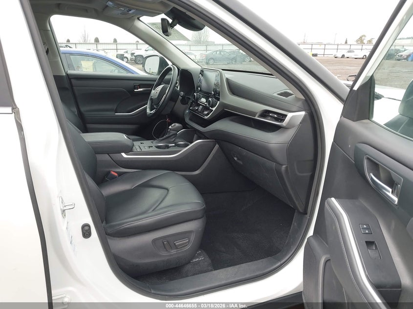 2020 Toyota Highlander Hybrid Xle