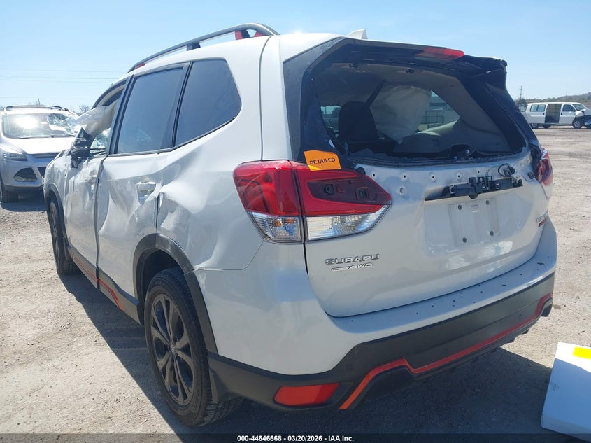 2023 SUBARU FORESTER auction photo 3
