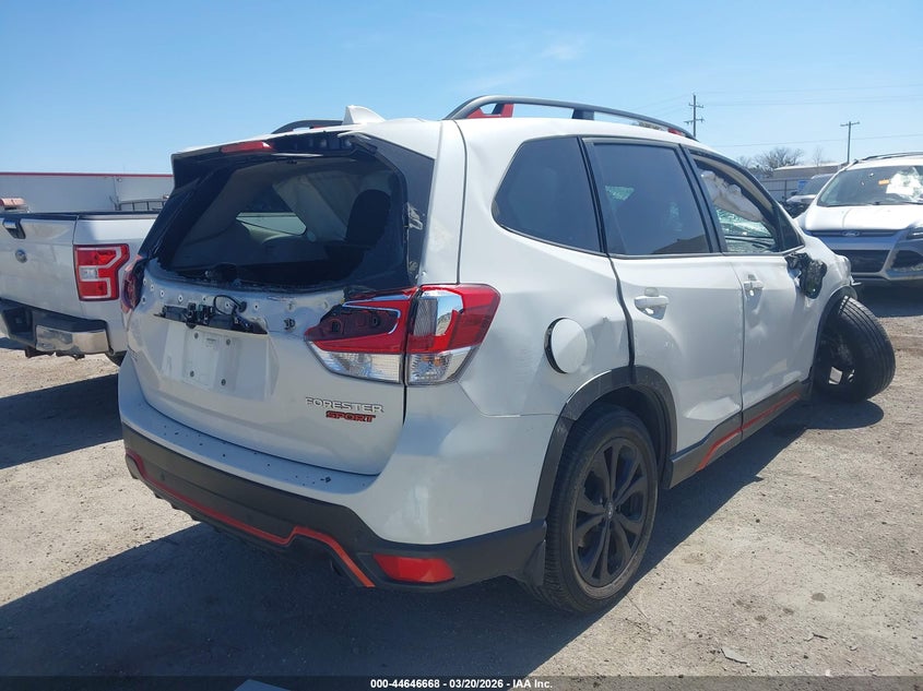 2023 SUBARU FORESTER auction photo 4
