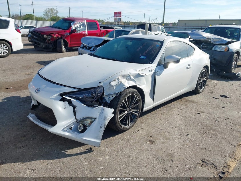 Vin: jf1znaa18d1720528, lot: 45143830, scion fr-s 20132